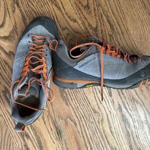 Merrell Continuum Jam Approach Hiking Shoes
Vibrant rubber outsole